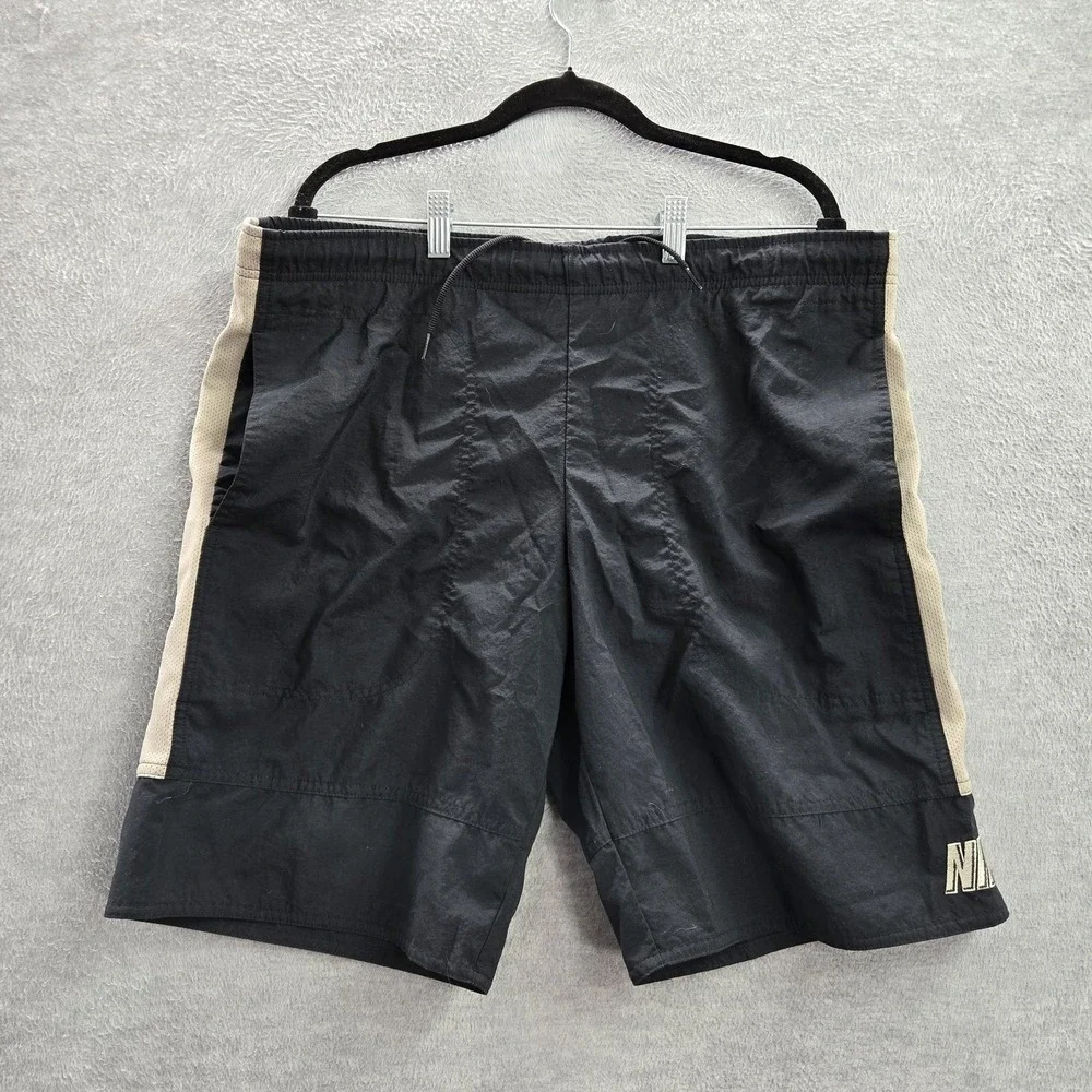 VINTAGE Nike Men Activewear Shorts M Black Lined Logo Mesh 10